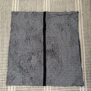 lululemon athletica Gray Wrap with Black Accent